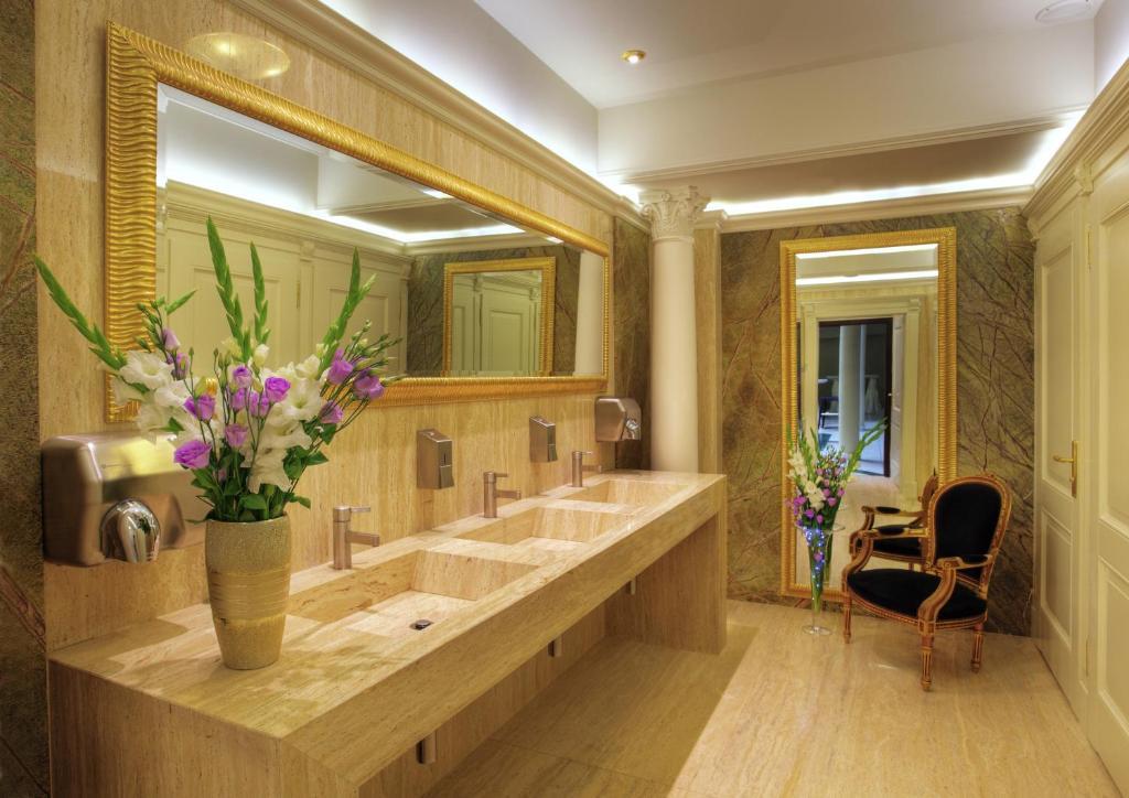 Im. Jana Pawła Ii Hotel