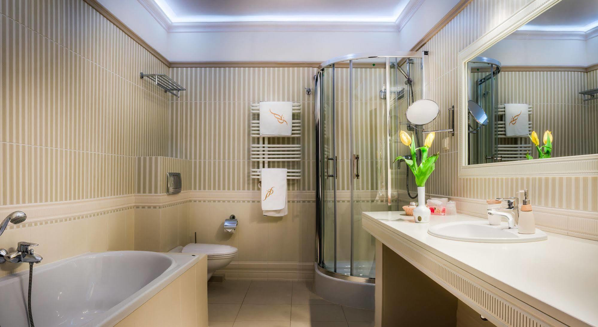 Hotel Im. Jana Pawla Ii 4*
